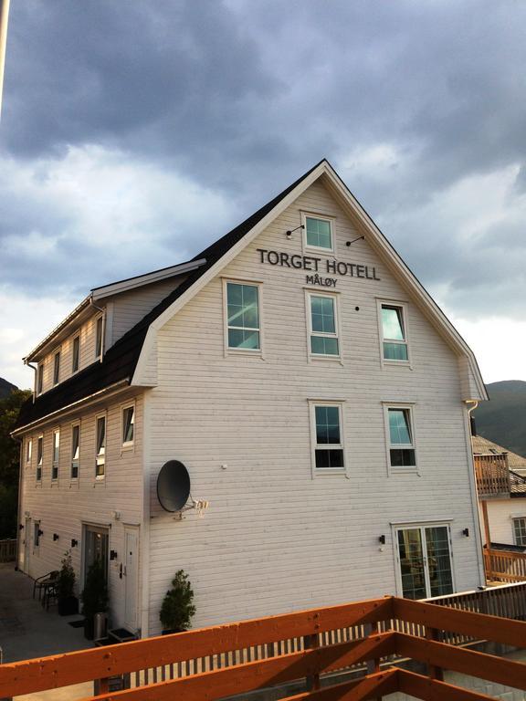 Torget Hotell Maloy Exterior foto